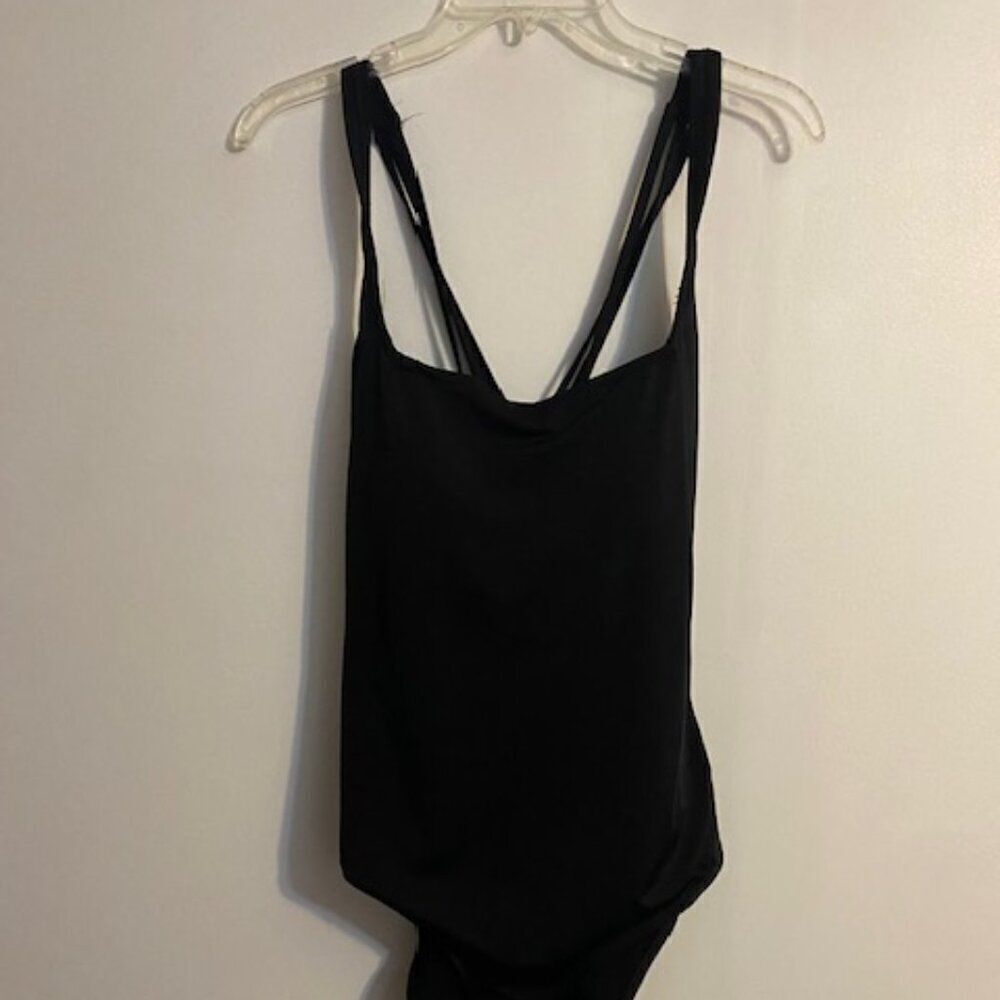Outdoor Oasis Black crisscross back 1 piece swimsuit, size XL